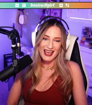 Basicwitgirl OnlyFans Leaked Free Thumbnail Picture - #QnVotn014G
