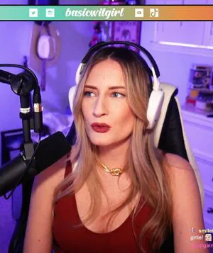 Basicwitgirl OnlyFans Leaked Free Thumbnail Picture - #UMVXclLI5e