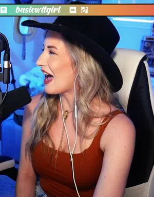 Basicwitgirl OnlyFans Leaked Free Thumbnail Picture - #XtSw563hTo