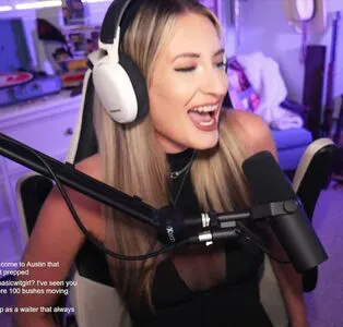 Basicwitgirl OnlyFans Leaked Free Thumbnail Picture - #YamhjLCDQR