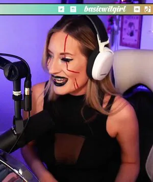 Basicwitgirl OnlyFans Leaked Free Thumbnail Picture - #bWcztWtiDP