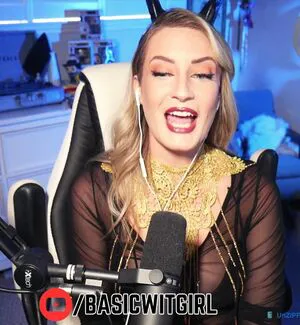 Basicwitgirl OnlyFans Leaked Free Thumbnail Picture - #ctXeVBkKMv