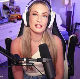 Basicwitgirl OnlyFans Leaked Free Thumbnail Picture - #dW1LpOxZq8