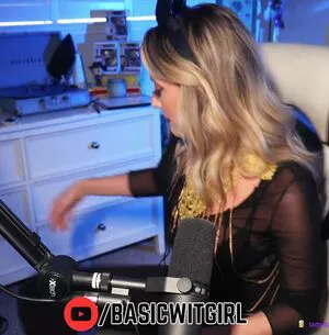 Basicwitgirl OnlyFans Leaked Free Thumbnail Picture - #fALdVyk0MP