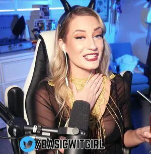 Basicwitgirl OnlyFans Leaked Free Thumbnail Picture - #q6SByBiyww