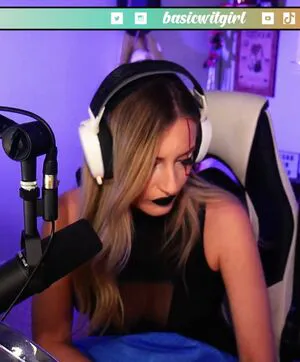 Basicwitgirl OnlyFans Leaked Free Thumbnail Picture - #s4LASlPLJD