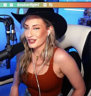 Basicwitgirl OnlyFans Leaked Free Thumbnail Picture - #tkk76xFZB4