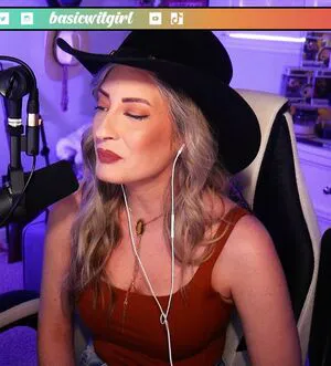 Basicwitgirl OnlyFans Leaked Free Thumbnail Picture - #utvJcxKMwN