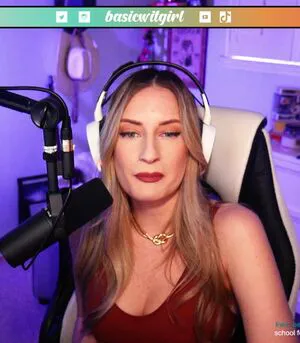 Basicwitgirl OnlyFans Leaked Free Thumbnail Picture - #vdJGxTYnZx
