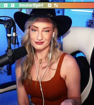 Basicwitgirl OnlyFans Leaked Free Thumbnail Picture - #yT6uPHLQxl
