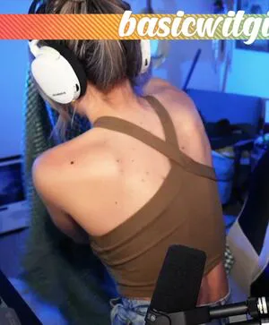 Basicwitgirl OnlyFans Leaked Free Thumbnail Picture - #yVPg6gz6NL