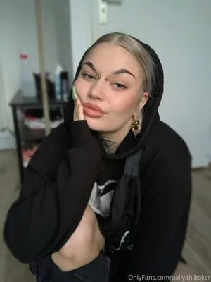 Bat Gyal OnlyFans Leaked Free Thumbnail Picture - #8VMr1FRoUx