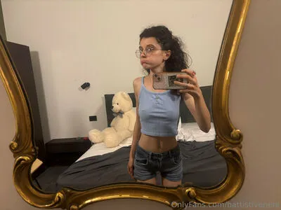 Battistivenere OnlyFans Leaked Free Thumbnail Picture - #1EVUdsKSWu