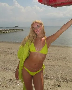 Baylee Kelsey Soles OnlyFans Leaked Free Thumbnail Picture - #H8i0L9NBpL