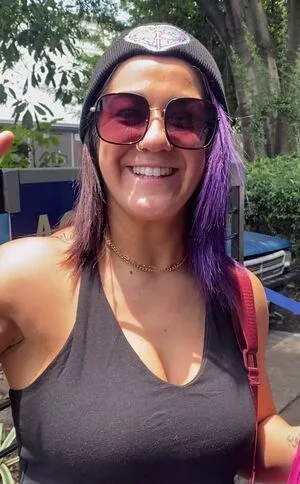 Bayley OnlyFans Leaked Free Thumbnail Picture - #9E1Qnlooq2