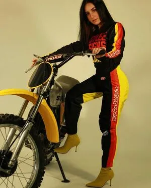 Bbeeuuzz OnlyFans Leaked Free Thumbnail Picture - #Nu7BYtVGQH