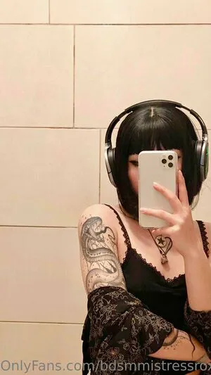 Bdsmmistressroxy OnlyFans Leaked Free Thumbnail Picture - #6EwwRBHxi8