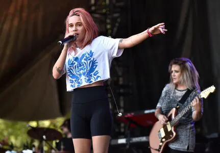 Bea Miller OnlyFans Leaked Free Thumbnail Picture - #Ikk3fqtssQ