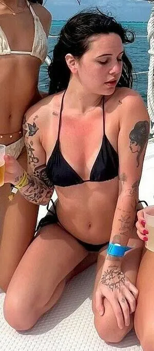 Bea Miller OnlyFans Leaked Free Thumbnail Picture - #rIibM3TfdB
