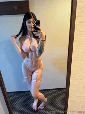 Bea Priestley OnlyFans Leaked Free Thumbnail Picture - #79Kg5VVrRc