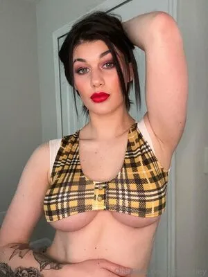 Bea Priestley OnlyFans Leaked Free Thumbnail Picture - #Ep01cQaHYo