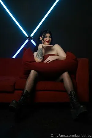 Bea Priestley OnlyFans Leaked Free Thumbnail Picture - #cGBtboPoos