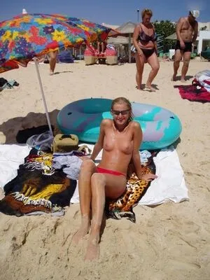 Beach OnlyFans Leaked Free Thumbnail Picture - #9vlm6INJrk