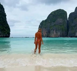 Beach OnlyFans Leaked Free Thumbnail Picture - #lYMErv2jet