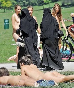 Beach OnlyFans Leaked Free Thumbnail Picture - #qN3nw7RtUq