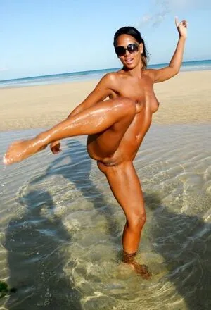 Beach OnlyFans Leaked Free Thumbnail Picture - #y0Cvum3IKE