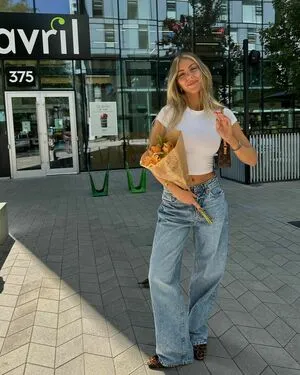 Beatrice Bouchard OnlyFans Leaked Free Thumbnail Picture - #hcZ2GK9fkw