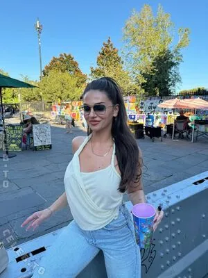 Beatrix Ramosaj OnlyFans Leaked Free Thumbnail Picture - #MLhH3Hlzz6