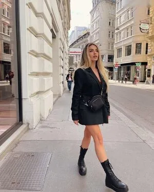 Beatrix Ramosaj OnlyFans Leaked Free Thumbnail Picture - #ZkeJbCAkAR