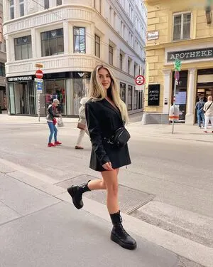Beatrix Ramosaj OnlyFans Leaked Free Thumbnail Picture - #klczHltGU7
