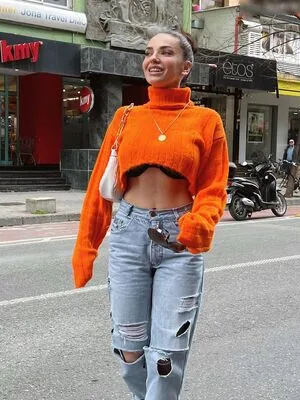 Beatrix Ramosaj OnlyFans Leaked Free Thumbnail Picture - #rUM0Pm0Hz3