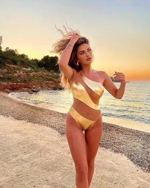 Beatrix Ramosaj OnlyFans Leaked Free Thumbnail Picture - #wbqecWjgQy