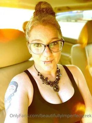 Beautifullyimperfectgeek OnlyFans Leaked Free Thumbnail Picture - #4jq4UiExI2