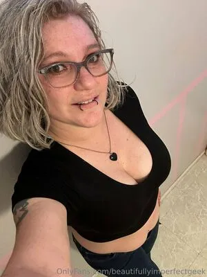 Beautifullyimperfectgeek OnlyFans Leaked Free Thumbnail Picture - #Ql7YmLRD3m