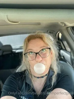 Beautifullyimperfectgeek OnlyFans Leaked Free Thumbnail Picture - #ViKURm6yvg