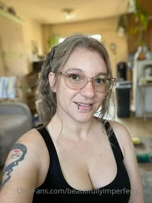 Beautifullyimperfectgeek OnlyFans Leaked Free Thumbnail Picture - #opWTyUkgo5