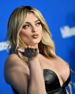 Bebe Rexha OnlyFans Leaked Free Thumbnail Picture - #x03LNipA92