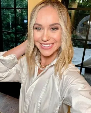 Becca Tobin OnlyFans Leaked Free Thumbnail Picture - #8ne62XJ6WR