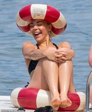 Becky Hill OnlyFans Leaked Free Thumbnail Picture - #GDA1Yq9aWD