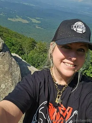 Bee88i OnlyFans Leaked Free Thumbnail Picture - #lrn1JadASl