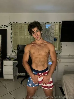 Beefwellingtonfree OnlyFans Leaked Free Thumbnail Picture - #aw7HCemoY4
