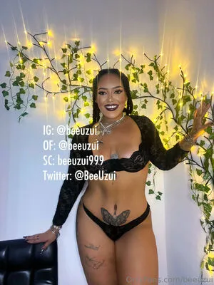 Beeuzui OnlyFans Leaked Free Thumbnail Picture - #2UyAkJwEkE