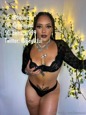 Beeuzui OnlyFans Leaked Free Thumbnail Picture - #upluGdXKDw