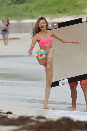 Behati Prinsloo OnlyFans Leaked Free Thumbnail Picture - #3e8v72ZKnx