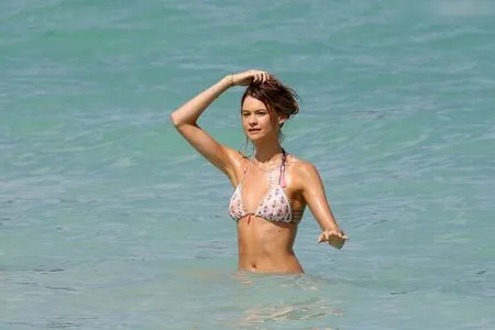Behati Prinsloo OnlyFans Leaked Free Thumbnail Picture - #yfZDM7dHNM