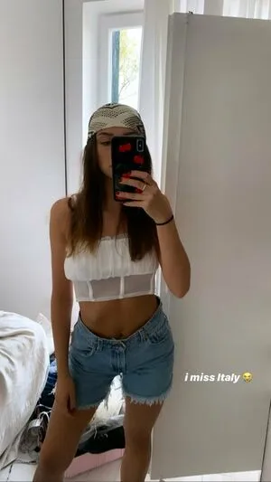Bella Azzata OnlyFans Leaked Free Thumbnail Picture - #QV8rUfQxLo